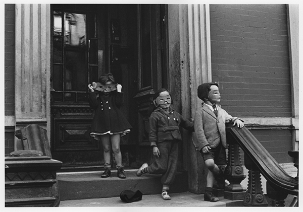 Helen Levitt New York City 1940 Helen Levitt Film Documents LLC