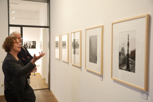 mauerfall-vernissage-22DA6841FD-9447-4B85-B528-D89336227C03.jpg