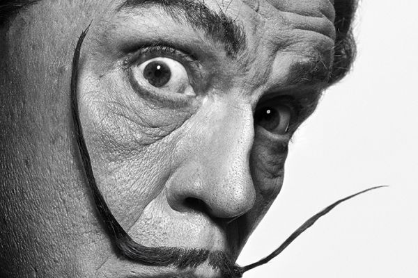 John Malkovich als Salvador Dalí (nach Philippe Halsmann, 1954) © Sandro Miller, 2014 / Mit freundlicher Genehmigung der Catherine Edelman Gallery, Chicago